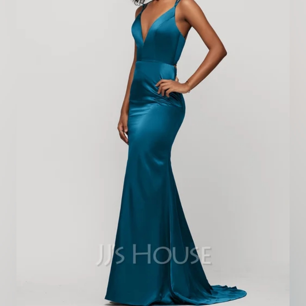 JJs House Elegant Teal Evening Gown